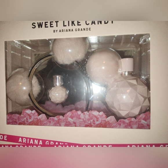 Sweet Like Candy by Ariana Grande EDP Gift Set with Pom Pom Headband; Never Used - Picture 11 of 16